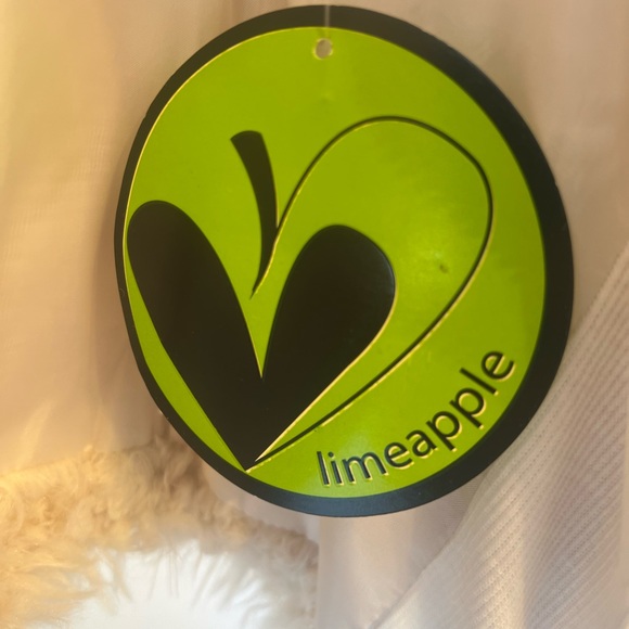 Limeapple faux fur kids vest size 5T - Picture 4 of 5